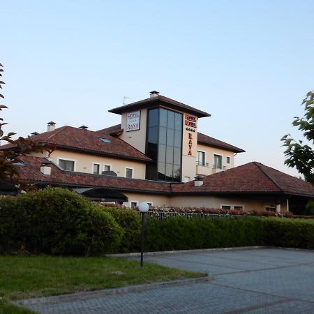 Mediglia Elysium Hotel Raya מראה חיצוני תמונה