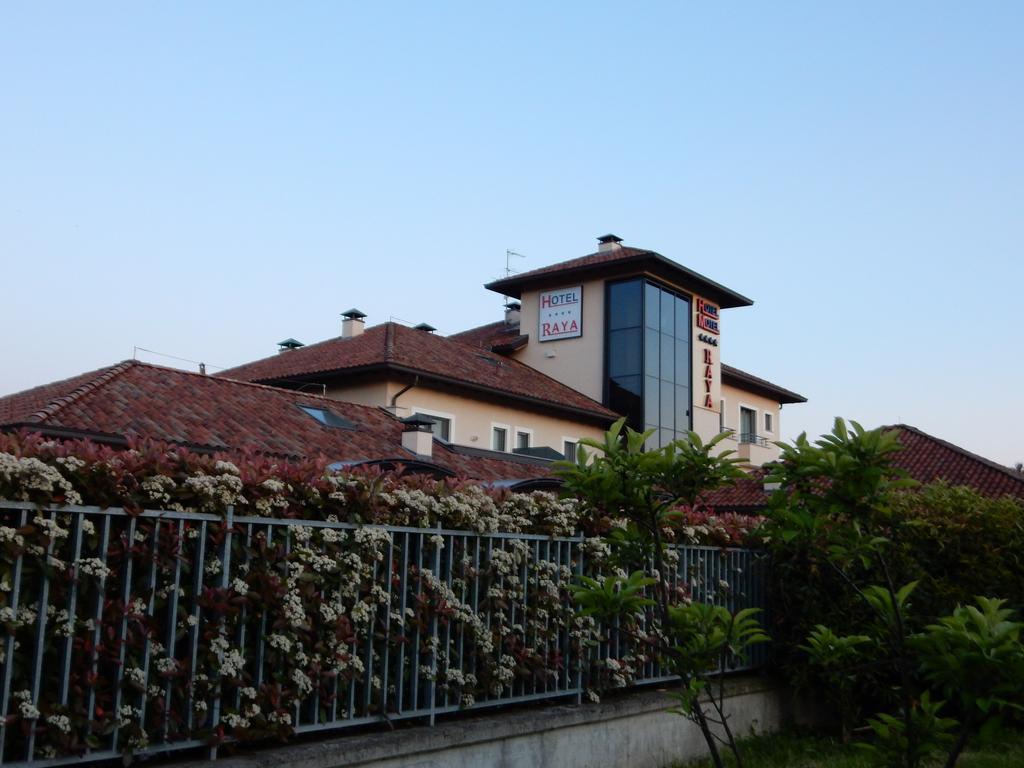 Mediglia Elysium Hotel Raya מראה חיצוני תמונה