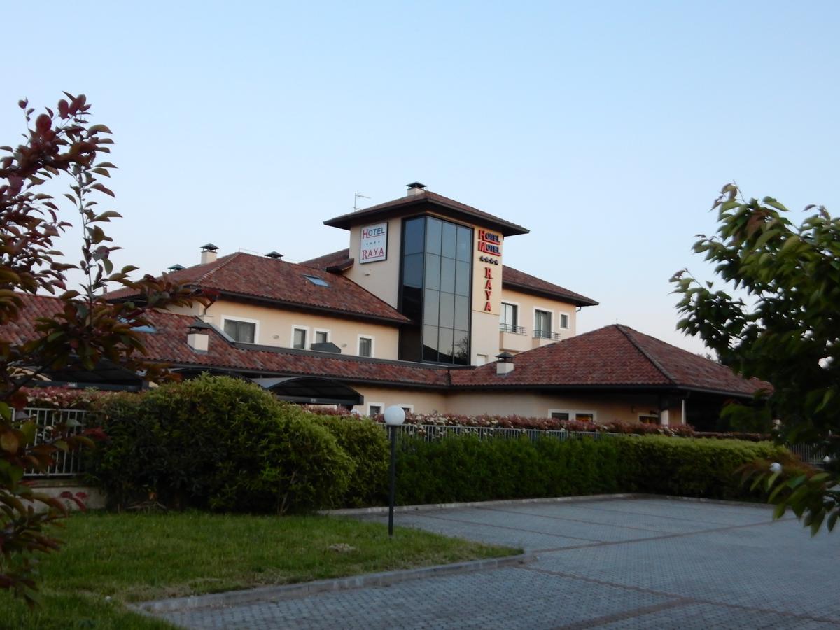 Mediglia Elysium Hotel Raya מראה חיצוני תמונה